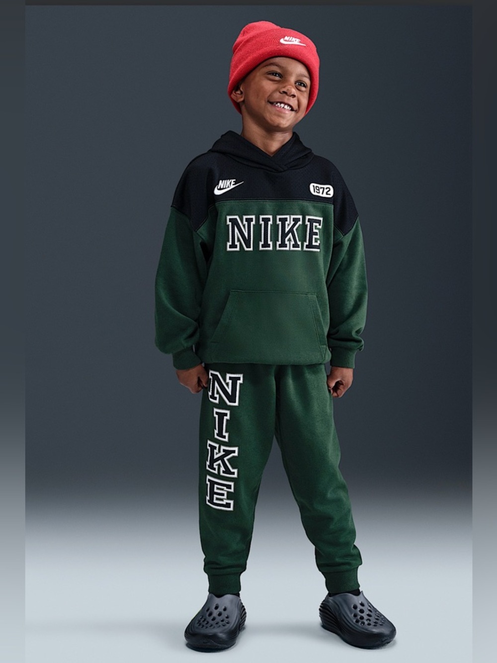 Nike Kids Tracksuit Set Green Size 5–6 Lightweight Hoodie Joggers Like New